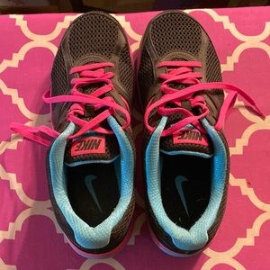 Great condition Women’s Nike shoes size 9